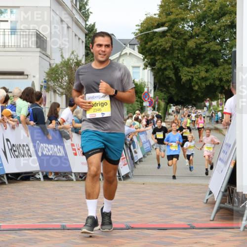 31.08.2025 - 21. Blankeneser Heldenlauf Strokosch-Dieckow http://msf.ph/oto/8675963 31.08.2025 10:28:48 Ziel 2346, 2697, 2700, 2387 meine-sportfotos.de