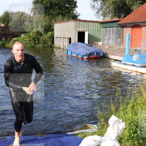 31.08.2025 - Elbe Triathlon Hamburg Luisa Fischer http://msf.ph/oto/8675977 31.08.2025 09:02:23 Schwimmen 415, 600 meine-sportfotos.de