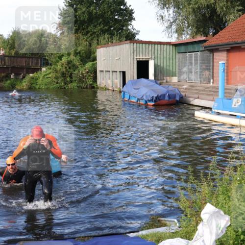 31.08.2025 - Elbe Triathlon Hamburg Luisa Fischer http://msf.ph/oto/8676003 31.08.2025 09:02:58 Schwimmen 480, 493, 496 meine-sportfotos.de