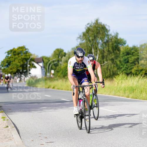 31.08.2025 - Elbe Triathlon Hamburg Michael Burmester http://msf.ph/oto/8676008 31.08.2025 10:22:19 Radfahren 730, 824, 974, 1000, 1009, 1085 meine-sportfotos.de