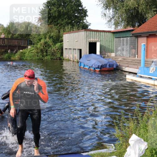 31.08.2025 - Elbe Triathlon Hamburg Luisa Fischer http://msf.ph/oto/8676013 31.08.2025 09:03:00 Schwimmen 480, 493, 496 meine-sportfotos.de