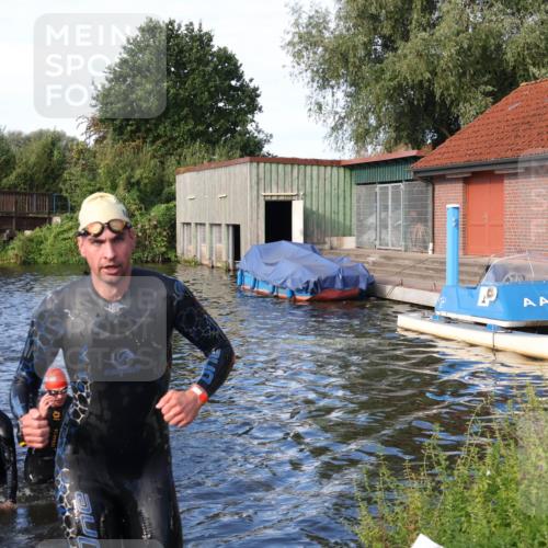 31.08.2025 - Elbe Triathlon Hamburg Luisa Fischer http://msf.ph/oto/8676036 31.08.2025 09:03:32 Schwimmen 394, 582, 619 meine-sportfotos.de