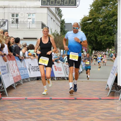 31.08.2025 - 21. Blankeneser Heldenlauf Strokosch-Dieckow http://msf.ph/oto/8676049 31.08.2025 10:28:42 Ziel 2697, 2700, 2351, 2687 meine-sportfotos.de