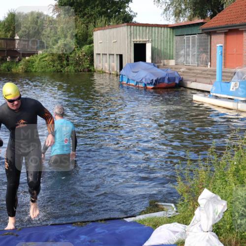 31.08.2025 - Elbe Triathlon Hamburg Luisa Fischer http://msf.ph/oto/8676064 31.08.2025 09:03:52 Schwimmen 387, 483, 528 meine-sportfotos.de