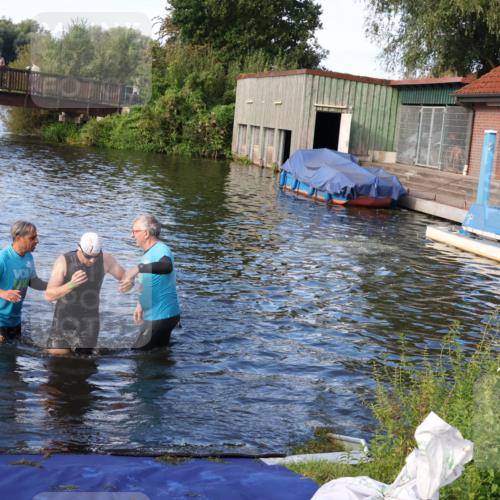 31.08.2025 - Elbe Triathlon Hamburg Luisa Fischer http://msf.ph/oto/8676074 31.08.2025 09:03:59 Schwimmen 528 meine-sportfotos.de