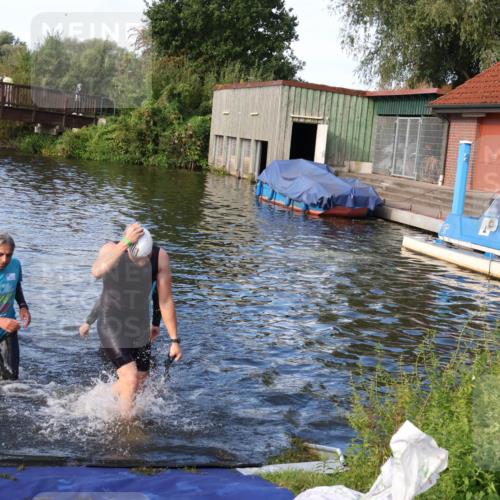 31.08.2025 - Elbe Triathlon Hamburg Luisa Fischer http://msf.ph/oto/8676082 31.08.2025 09:04:00 Schwimmen 528 meine-sportfotos.de