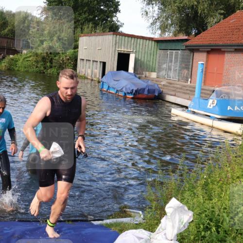 31.08.2025 - Elbe Triathlon Hamburg Luisa Fischer http://msf.ph/oto/8676088 31.08.2025 09:04:01 Schwimmen 528 meine-sportfotos.de