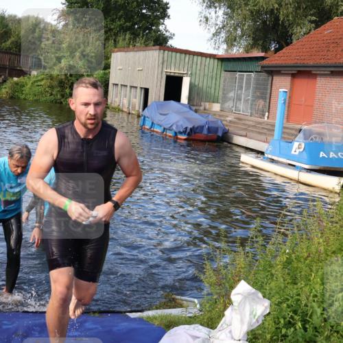 31.08.2025 - Elbe Triathlon Hamburg Luisa Fischer http://msf.ph/oto/8676090 31.08.2025 09:04:02 Schwimmen 528 meine-sportfotos.de