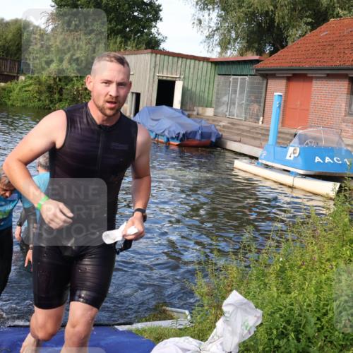 31.08.2025 - Elbe Triathlon Hamburg Luisa Fischer http://msf.ph/oto/8676091 31.08.2025 09:04:02 Schwimmen 528 meine-sportfotos.de