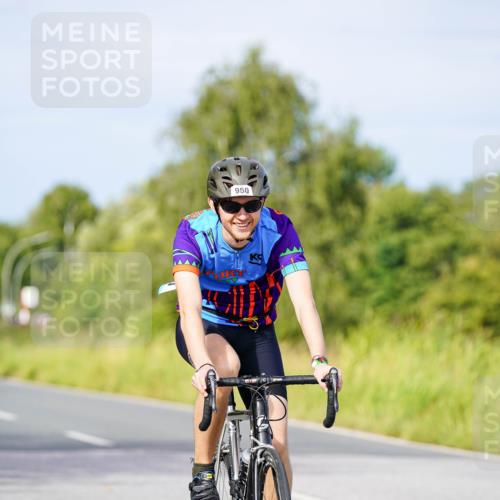 31.08.2025 - Elbe Triathlon Hamburg Michael Burmester http://msf.ph/oto/8676110 31.08.2025 10:22:44 Radfahren 878, 950, 1005, 1048 meine-sportfotos.de