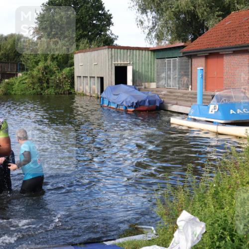 31.08.2025 - Elbe Triathlon Hamburg Luisa Fischer http://msf.ph/oto/8676114 31.08.2025 09:04:54 Schwimmen 527, 630 meine-sportfotos.de