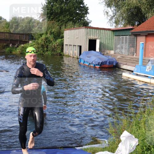 31.08.2025 - Elbe Triathlon Hamburg Luisa Fischer http://msf.ph/oto/8676124 31.08.2025 09:04:58 Schwimmen 527, 630 meine-sportfotos.de