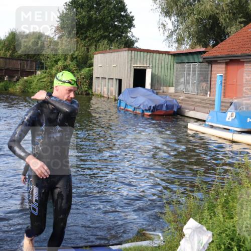 31.08.2025 - Elbe Triathlon Hamburg Luisa Fischer http://msf.ph/oto/8676125 31.08.2025 09:04:58 Schwimmen 527, 630 meine-sportfotos.de
