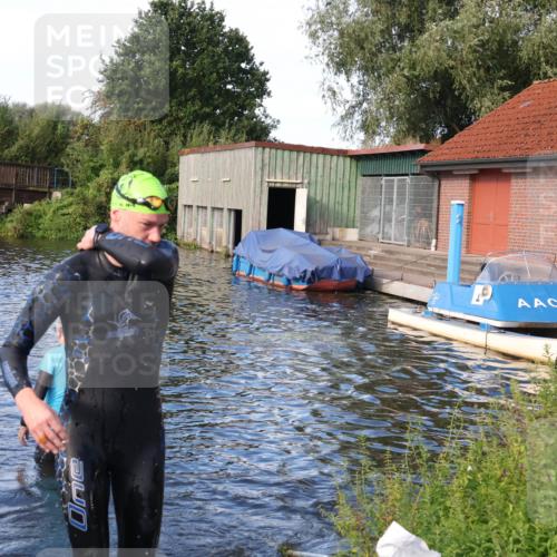 31.08.2025 - Elbe Triathlon Hamburg Luisa Fischer http://msf.ph/oto/8676127 31.08.2025 09:04:59 Schwimmen 504, 630 meine-sportfotos.de