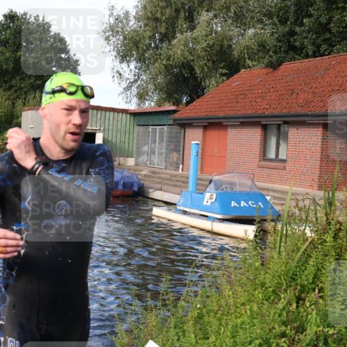 31.08.2025 - Elbe Triathlon Hamburg Luisa Fischer http://msf.ph/oto/8676130 31.08.2025 09:04:59 Schwimmen 504, 630 meine-sportfotos.de
