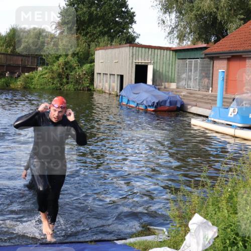 31.08.2025 - Elbe Triathlon Hamburg Luisa Fischer http://msf.ph/oto/8676138 31.08.2025 09:05:08 Schwimmen 504 meine-sportfotos.de