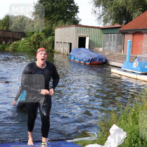 31.08.2025 - Elbe Triathlon Hamburg Luisa Fischer http://msf.ph/oto/8676142 31.08.2025 09:05:08 Schwimmen 504 meine-sportfotos.de