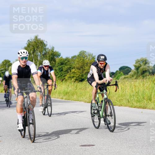31.08.2025 - Elbe Triathlon Hamburg Michael Burmester http://msf.ph/oto/8676160 31.08.2025 10:22:58 Radfahren 698, 747, 762, 792, 805, 871, 942, 963, 971, 978, 1063, 1067, 1106 meine-sportfotos.de