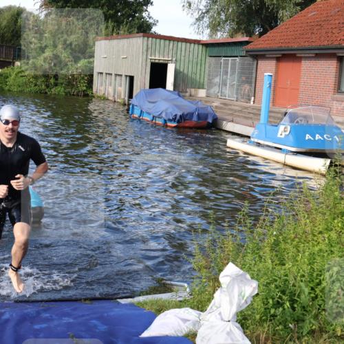 31.08.2025 - Elbe Triathlon Hamburg Luisa Fischer http://msf.ph/oto/8676194 31.08.2025 09:05:50 Schwimmen 420, 463, 547 meine-sportfotos.de