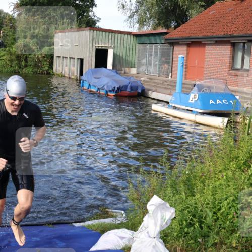 31.08.2025 - Elbe Triathlon Hamburg Luisa Fischer http://msf.ph/oto/8676197 31.08.2025 09:05:50 Schwimmen 420, 463, 547 meine-sportfotos.de