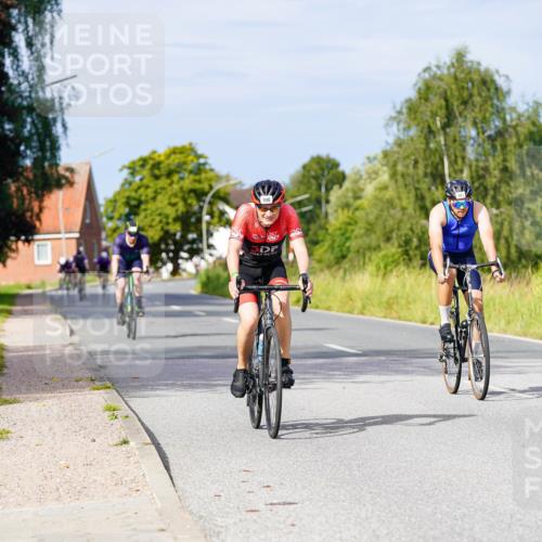 31.08.2025 - Elbe Triathlon Hamburg Michael Burmester http://msf.ph/oto/8676200 31.08.2025 10:23:07 Radfahren 981, 995, 996, 1049, 1077, 1106 meine-sportfotos.de