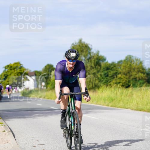 31.08.2025 - Elbe Triathlon Hamburg Michael Burmester http://msf.ph/oto/8676216 31.08.2025 10:23:10 Radfahren 922, 965, 981, 989, 996, 1049, 1077 meine-sportfotos.de