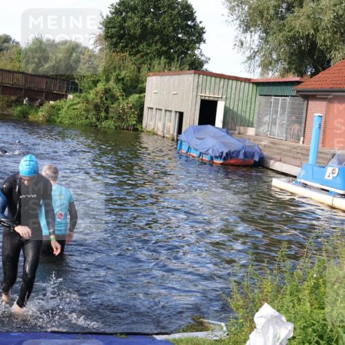 31.08.2025 - Elbe Triathlon Hamburg Luisa Fischer http://msf.ph/oto/8676219 31.08.2025 09:06:00 Schwimmen 447, 463, 517 meine-sportfotos.de