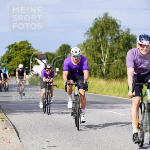 31.08.2025 - Elbe Triathlon Hamburg Michael Burmester http://msf.ph/oto/8676233 31.08.2025 10:23:15 Radfahren 922, 965, 989, 1016, 1056, 1086, 1107 meine-sportfotos.de