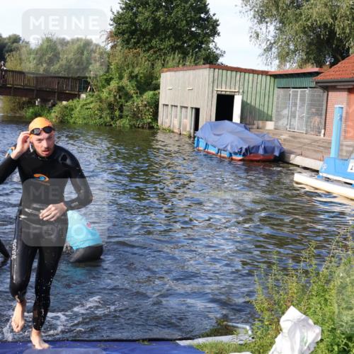 31.08.2025 - Elbe Triathlon Hamburg Luisa Fischer http://msf.ph/oto/8676234 31.08.2025 09:06:06 Schwimmen 447, 517, 645 meine-sportfotos.de