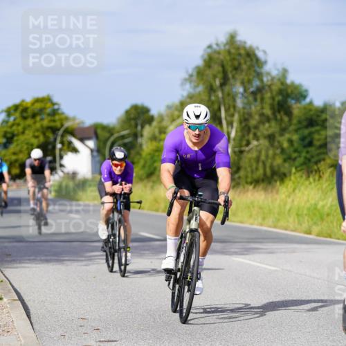 31.08.2025 - Elbe Triathlon Hamburg Michael Burmester http://msf.ph/oto/8676238 31.08.2025 10:23:16 Radfahren 922, 965, 989, 1016, 1056, 1086, 1107 meine-sportfotos.de