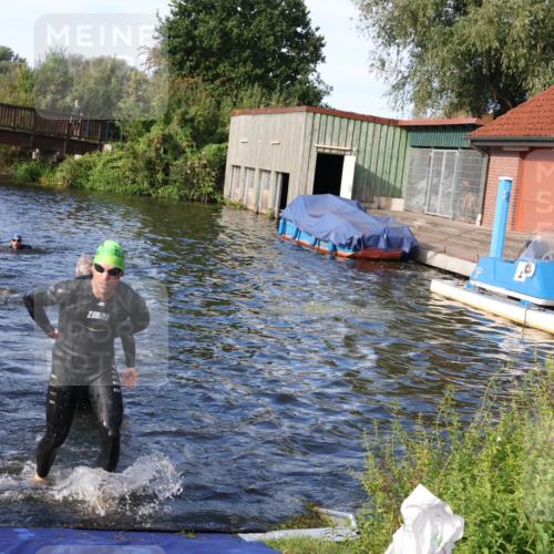 31.08.2025 - Elbe Triathlon Hamburg Luisa Fischer http://msf.ph/oto/8676240 31.08.2025 09:06:10 Schwimmen 410, 447, 598, 645 meine-sportfotos.de
