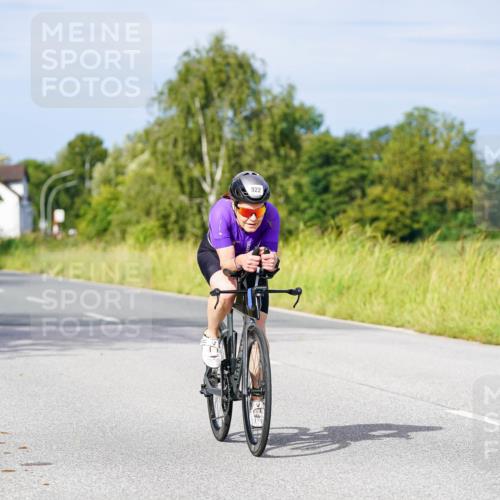 31.08.2025 - Elbe Triathlon Hamburg Michael Burmester http://msf.ph/oto/8676241 31.08.2025 10:23:16 Radfahren 922, 965, 989, 1016, 1056, 1086, 1107 meine-sportfotos.de