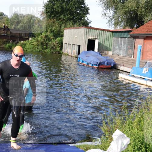 31.08.2025 - Elbe Triathlon Hamburg Luisa Fischer http://msf.ph/oto/8676277 31.08.2025 09:06:23 Schwimmen 416, 524, 530, 598 meine-sportfotos.de