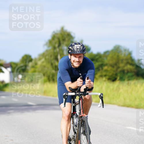 31.08.2025 - Elbe Triathlon Hamburg Michael Burmester http://msf.ph/oto/8676278 31.08.2025 10:23:22 Radfahren 812, 1016, 1086, 1088, 1107 meine-sportfotos.de