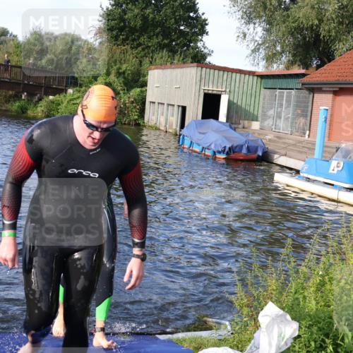 31.08.2025 - Elbe Triathlon Hamburg Luisa Fischer http://msf.ph/oto/8676282 31.08.2025 09:06:24 Schwimmen 416, 524, 530, 537, 598 meine-sportfotos.de