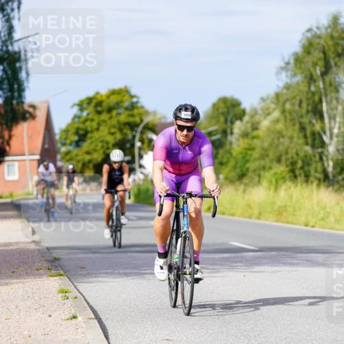 31.08.2025 - Elbe Triathlon Hamburg Michael Burmester http://msf.ph/oto/8676290 31.08.2025 10:23:26 Radfahren 399, 812, 1037, 1088, 1093 meine-sportfotos.de