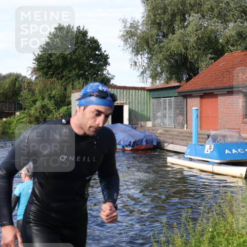 31.08.2025 - Elbe Triathlon Hamburg Luisa Fischer http://msf.ph/oto/8676308 31.08.2025 09:06:35 Schwimmen 537 meine-sportfotos.de
