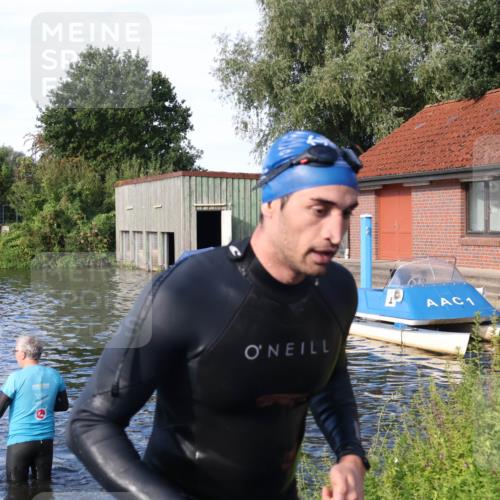 31.08.2025 - Elbe Triathlon Hamburg Luisa Fischer http://msf.ph/oto/8676310 31.08.2025 09:06:35 Schwimmen 537 meine-sportfotos.de