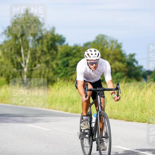 31.08.2025 - Elbe Triathlon Hamburg Michael Burmester http://msf.ph/oto/8676314 31.08.2025 10:23:30 Radfahren 399, 812, 1037, 1093 meine-sportfotos.de
