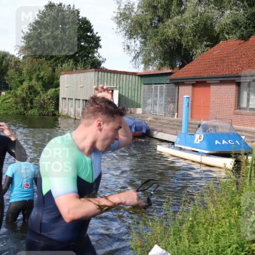 31.08.2025 - Elbe Triathlon Hamburg Luisa Fischer http://msf.ph/oto/8676315 31.08.2025 09:06:47 Schwimmen 474, 531 meine-sportfotos.de