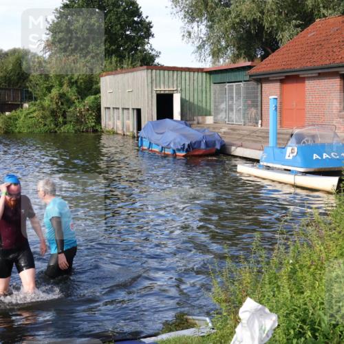 31.08.2025 - Elbe Triathlon Hamburg Luisa Fischer http://msf.ph/oto/8676325 31.08.2025 09:06:58 Schwimmen 391, 508, 526 meine-sportfotos.de