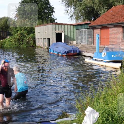 31.08.2025 - Elbe Triathlon Hamburg Luisa Fischer http://msf.ph/oto/8676327 31.08.2025 09:06:59 Schwimmen 391, 508, 526 meine-sportfotos.de