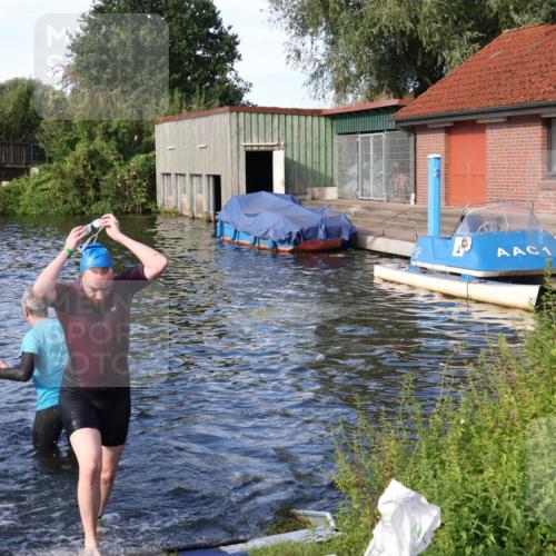 31.08.2025 - Elbe Triathlon Hamburg Luisa Fischer http://msf.ph/oto/8676336 31.08.2025 09:07:00 Schwimmen 391, 508, 526 meine-sportfotos.de