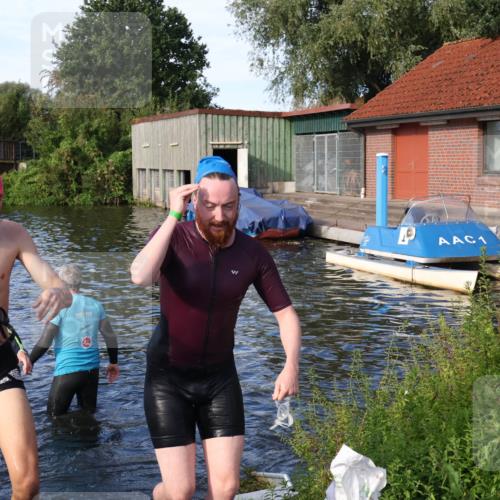 31.08.2025 - Elbe Triathlon Hamburg Luisa Fischer http://msf.ph/oto/8676345 31.08.2025 09:07:02 Schwimmen 391, 508, 526 meine-sportfotos.de