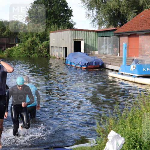 31.08.2025 - Elbe Triathlon Hamburg Luisa Fischer http://msf.ph/oto/8676361 31.08.2025 09:07:16 Schwimmen 482, 510 meine-sportfotos.de