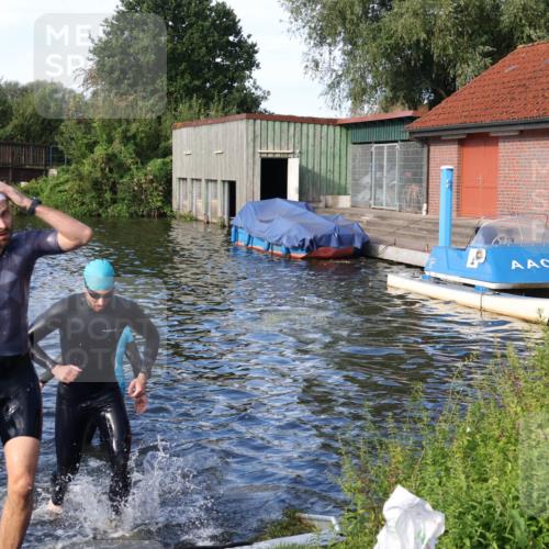 31.08.2025 - Elbe Triathlon Hamburg Luisa Fischer http://msf.ph/oto/8676363 31.08.2025 09:07:16 Schwimmen 482, 510 meine-sportfotos.de