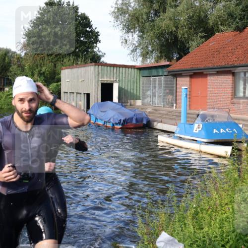31.08.2025 - Elbe Triathlon Hamburg Luisa Fischer http://msf.ph/oto/8676366 31.08.2025 09:07:17 Schwimmen 482, 510 meine-sportfotos.de
