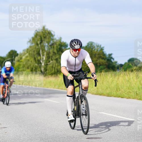 31.08.2025 - Elbe Triathlon Hamburg Michael Burmester http://msf.ph/oto/8676374 31.08.2025 10:23:47 Radfahren 818, 945, 1065, 1091, 1095, 1109 meine-sportfotos.de