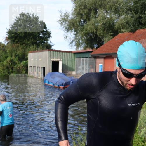 31.08.2025 - Elbe Triathlon Hamburg Luisa Fischer http://msf.ph/oto/8676375 31.08.2025 09:07:19 Schwimmen 388, 482, 510 meine-sportfotos.de