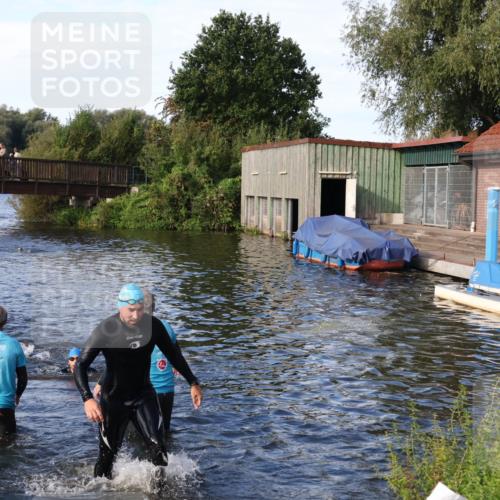 31.08.2025 - Elbe Triathlon Hamburg Luisa Fischer http://msf.ph/oto/8676380 31.08.2025 09:07:26 Schwimmen 388, 405, 618 meine-sportfotos.de
